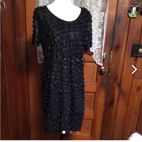 Large  black sparkle dress - Picture 2 of 3